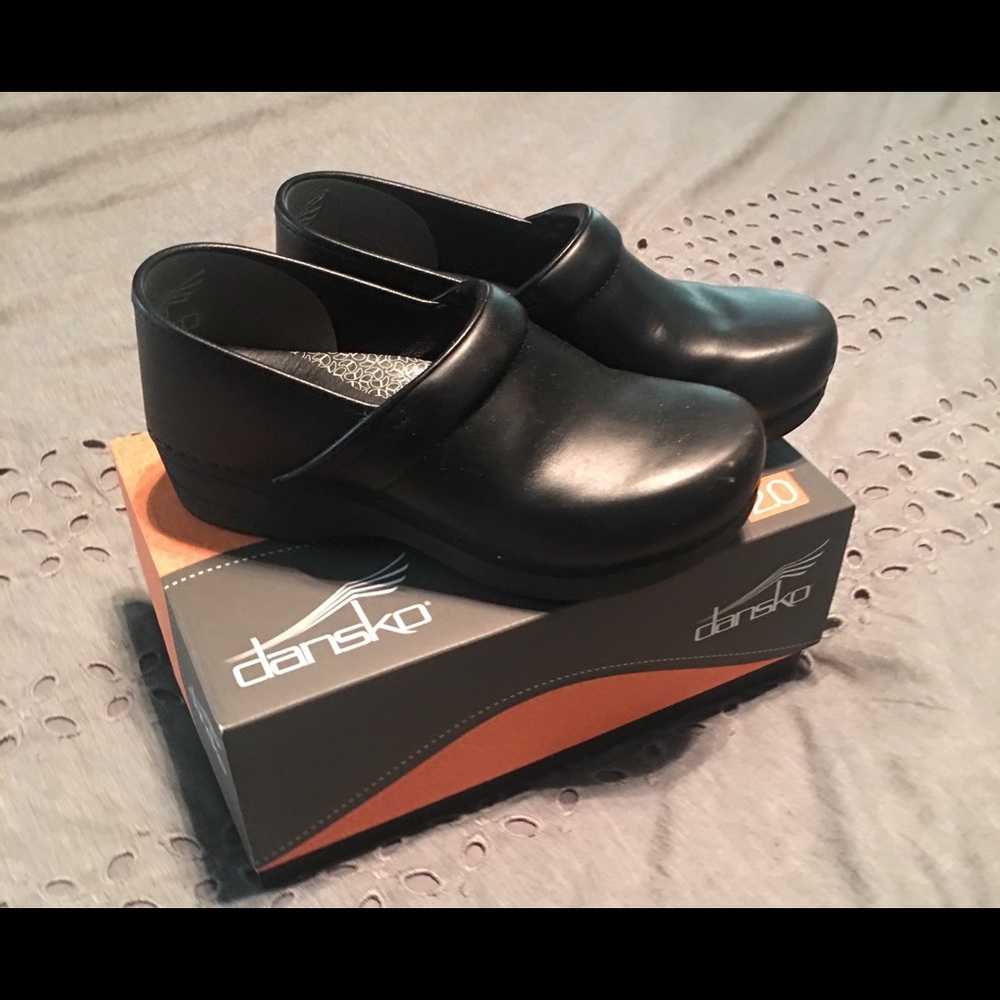 Dansko XP 2.0 Pull up black leather